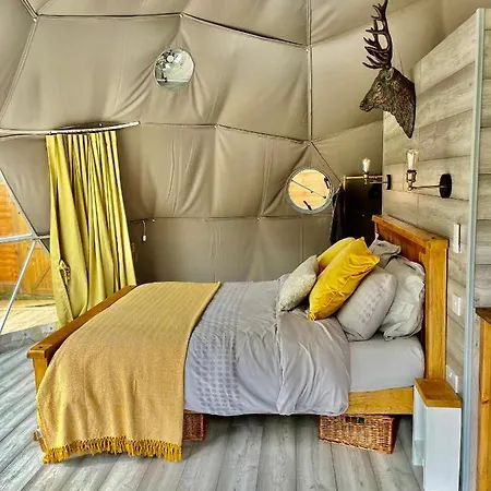 Cambridgeshire Glamping Hotel Fowlmere Exterior photo