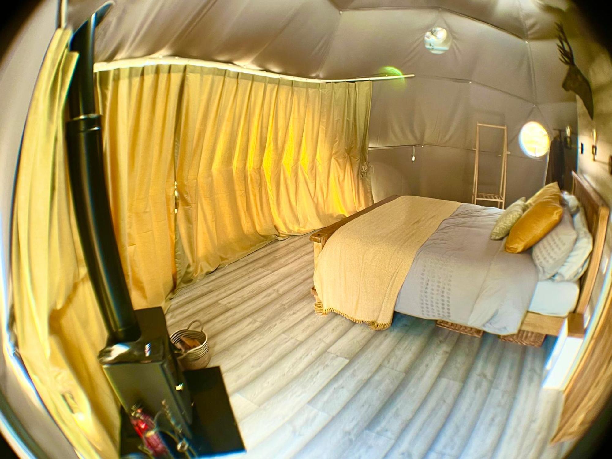 Luxury tent Cambridgeshire Glamping Fowlmere