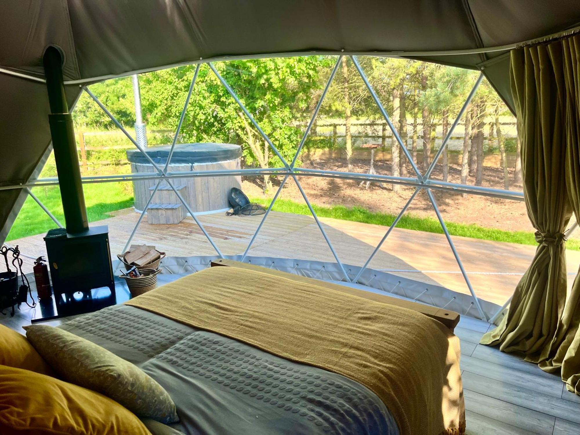 Luxury tent Cambridgeshire Glamping *