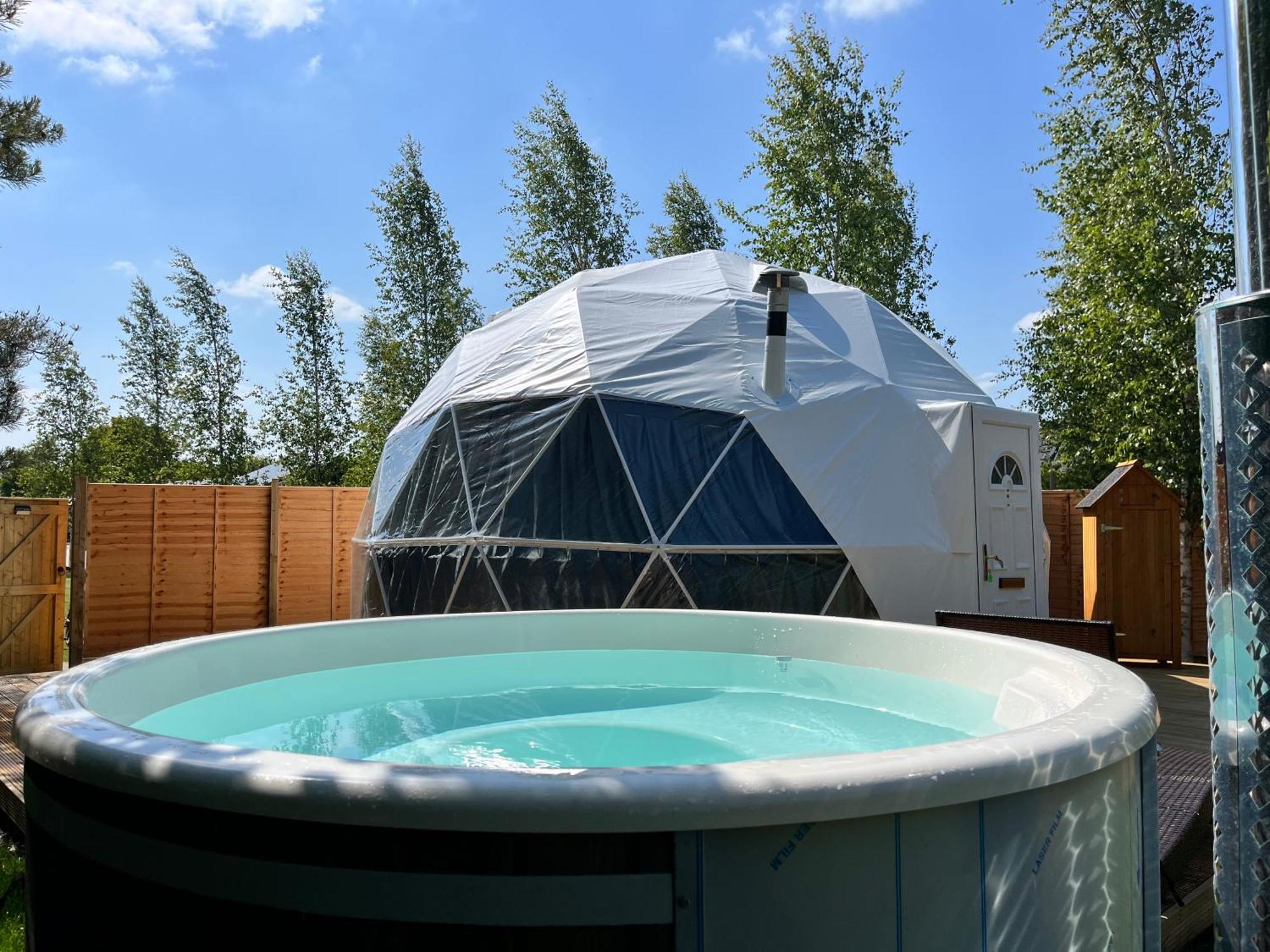 Luxury tent Cambridgeshire Glamping *